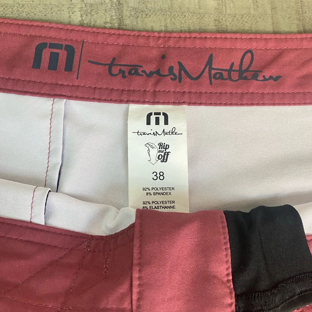 Travis Mathew Unlined Confetti King Ruby Wine Board Shorts Swim Trunks Size 38